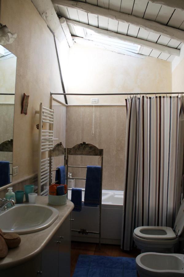 L'Oleandro Sul Lago D'Iseo B&B Sulzano Exteriör bild